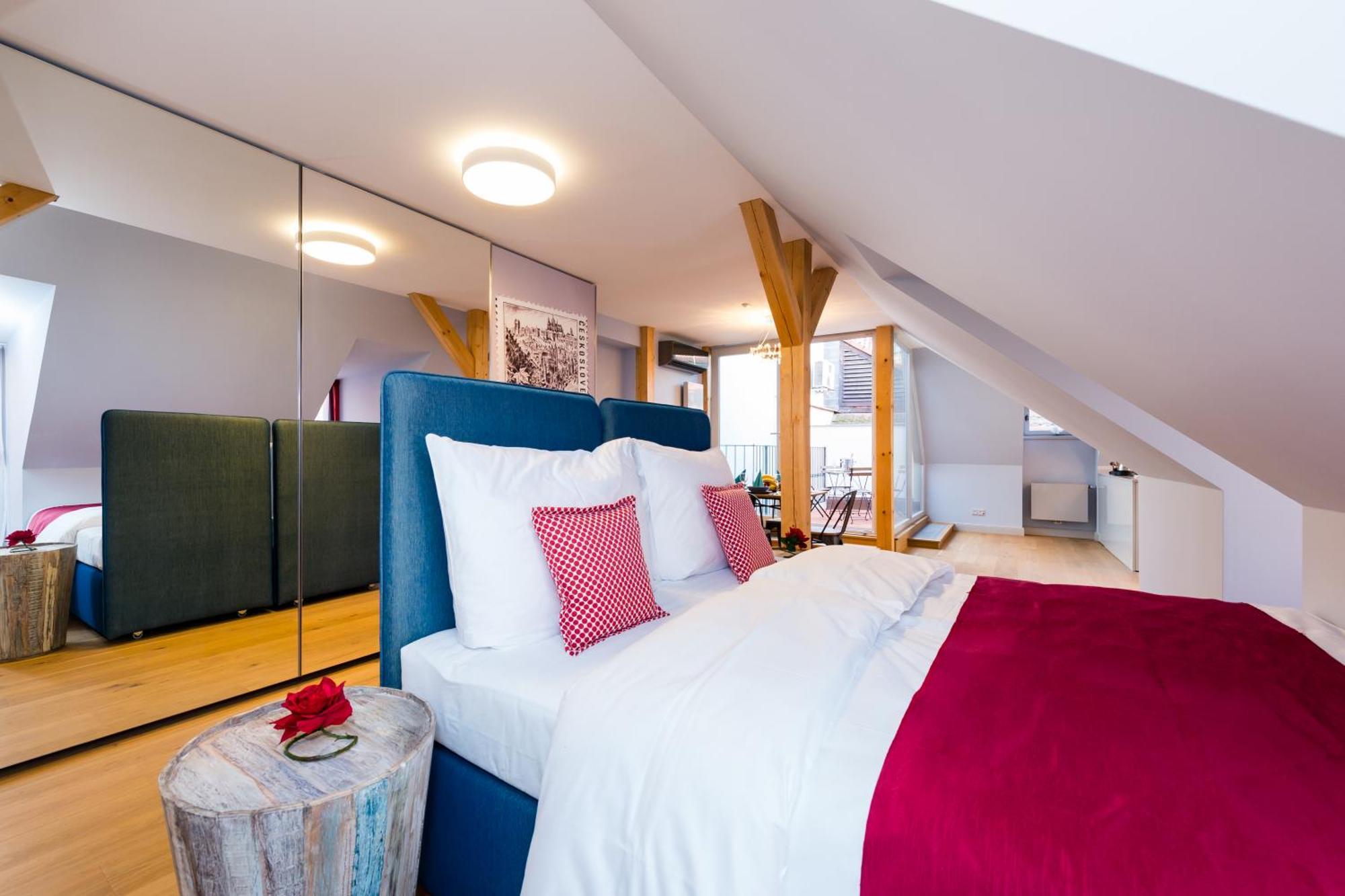 Old Royal Post Boutique Hotel & Premium Suites Prague Exterior photo