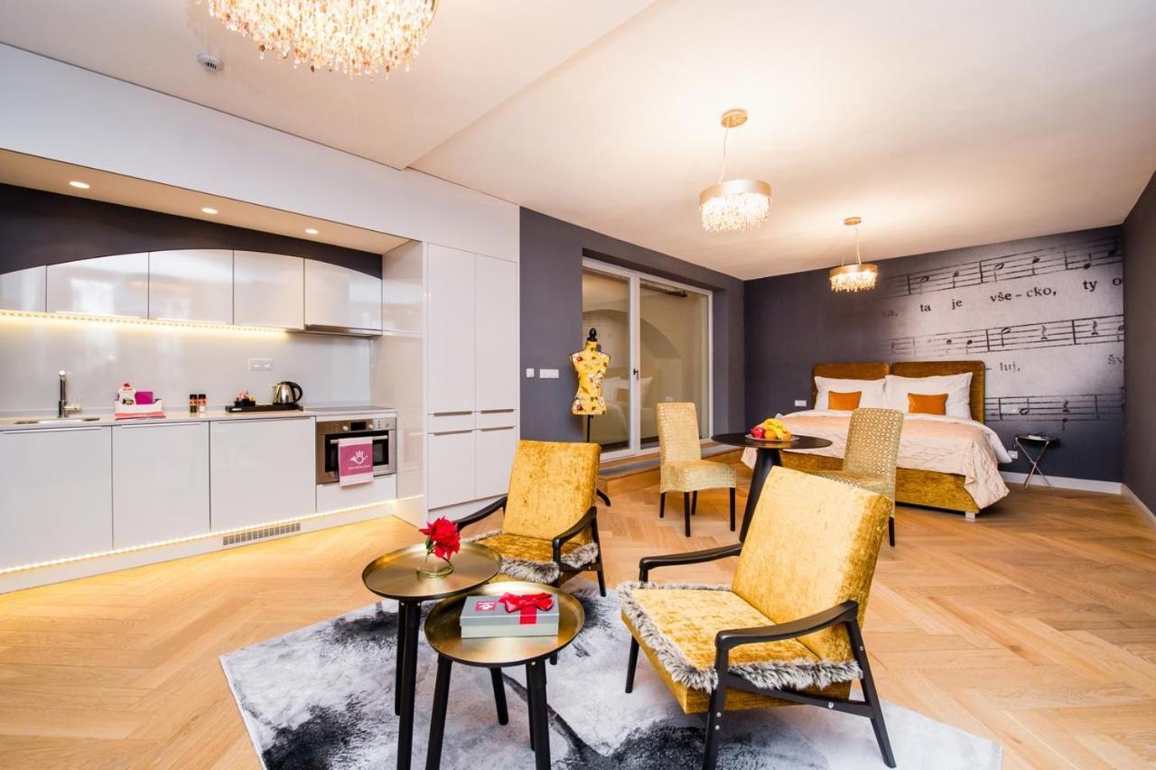 Old Royal Post Boutique Hotel & Premium Suites Prague Exterior photo