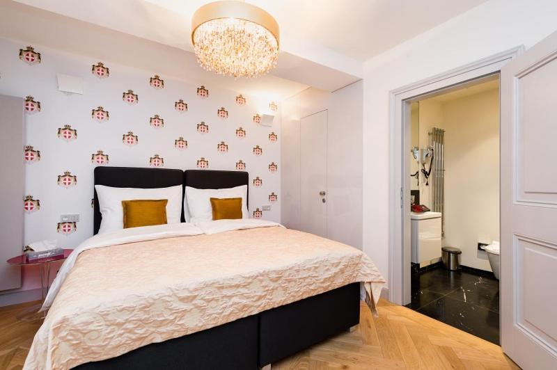 Old Royal Post Boutique Hotel & Premium Suites Prague Exterior photo