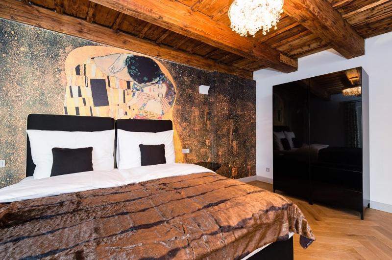 Old Royal Post Boutique Hotel & Premium Suites Prague Exterior photo