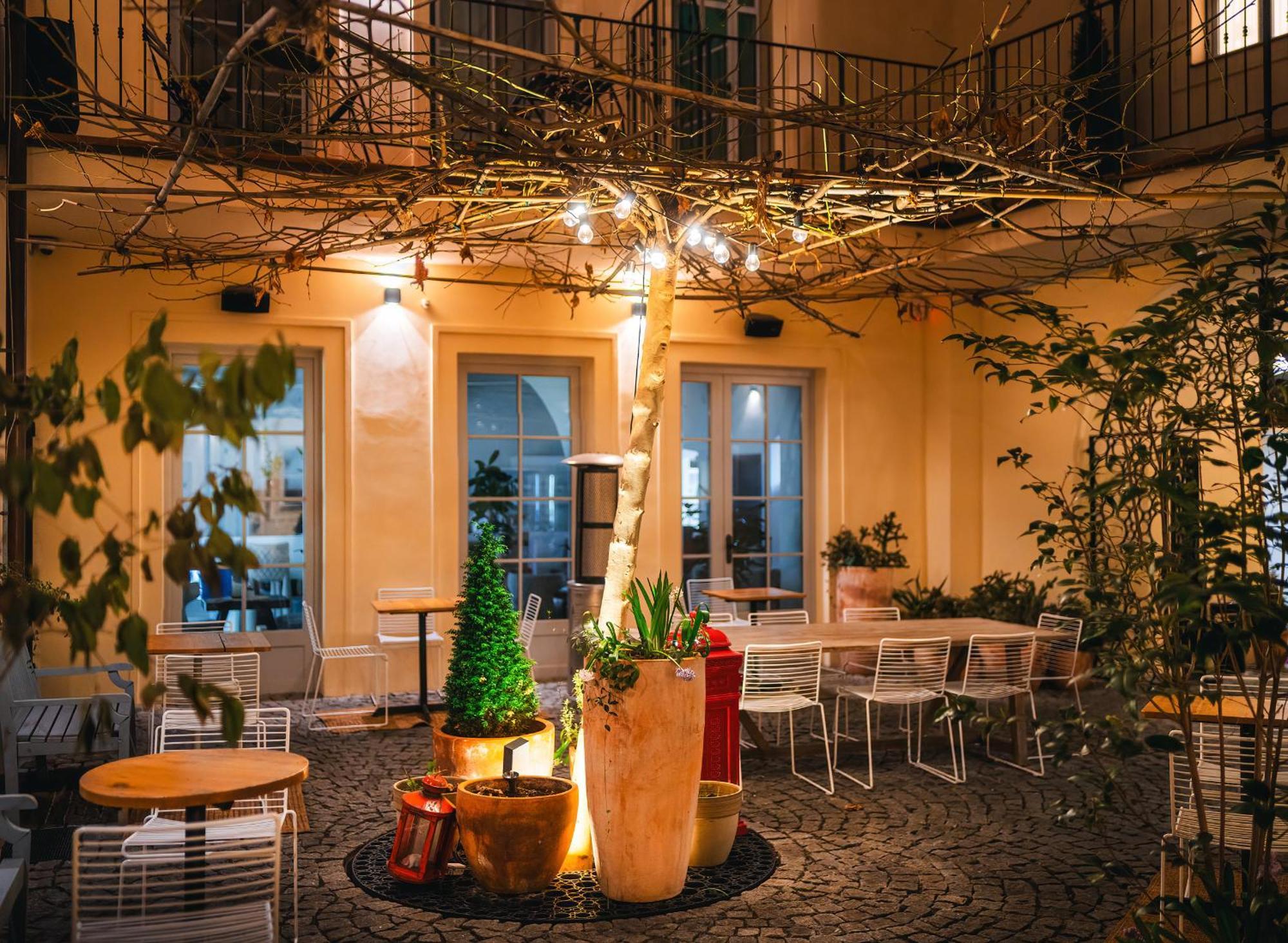 Old Royal Post Boutique Hotel & Premium Suites Prague Exterior photo