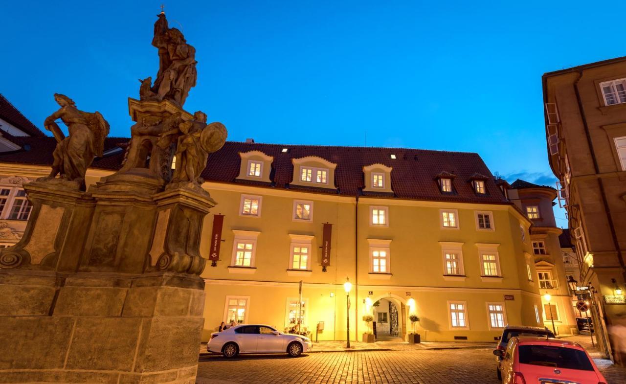 Old Royal Post Boutique Hotel & Premium Suites Prague Exterior photo
